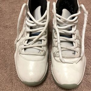 Jordan 11 Legend Blue